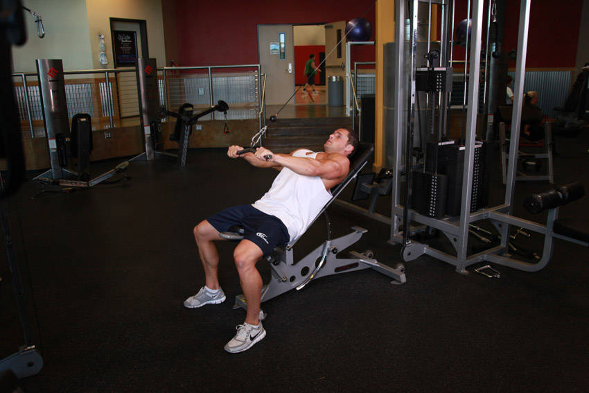 Cable Incline Pushdown — end position