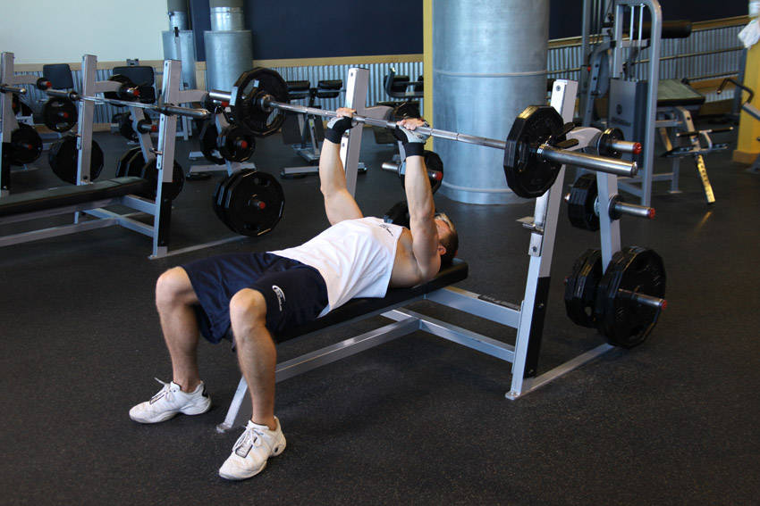 Close-Grip Barbell Bench Press — end position