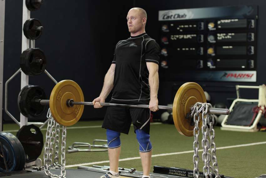 Deadlift with Chains — end position
