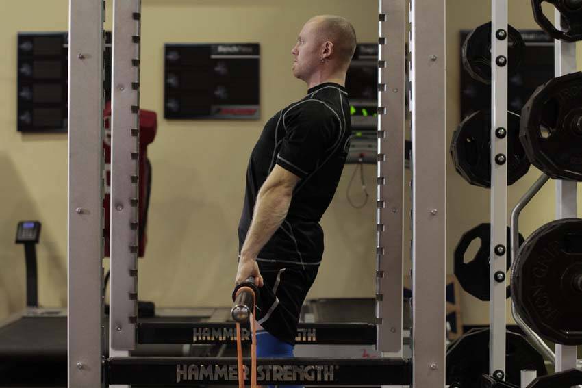 Rack Pull with Bands — end position